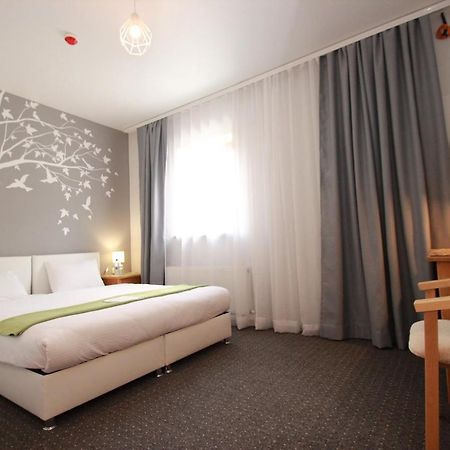Garden Eco Design Hotel Odesa Exterior photo