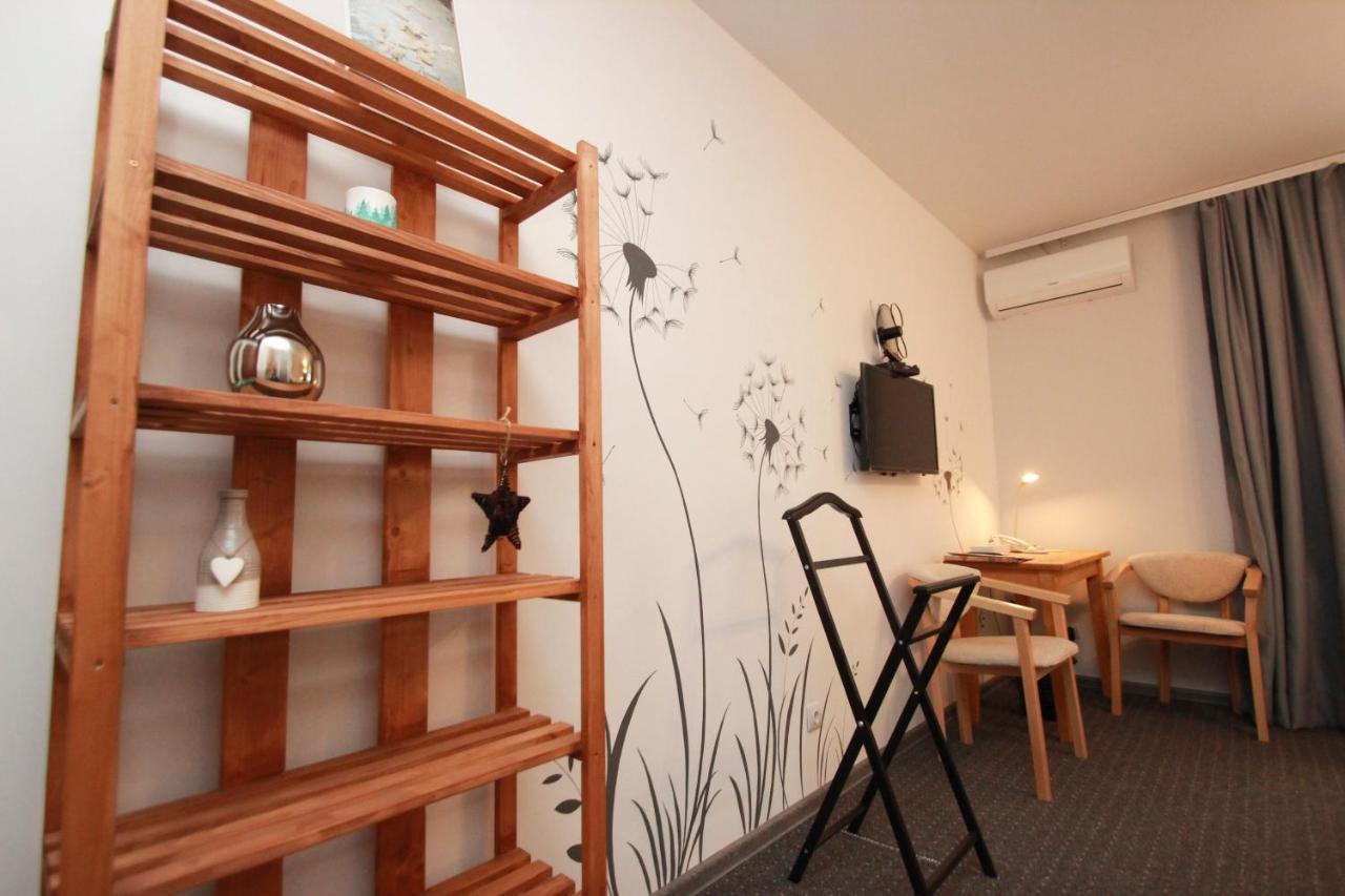 Garden Eco Design Hotel Odesa Exterior photo