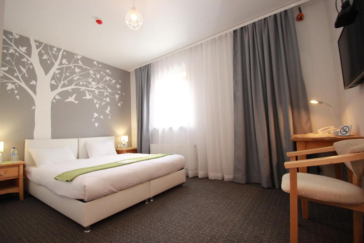 Garden Eco Design Hotel Odesa Exterior photo